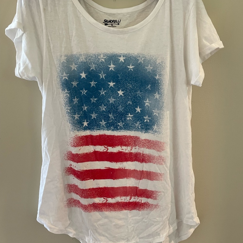 🇺🇸🎇 Patriotic flag tee size medium🇺🇸🎇